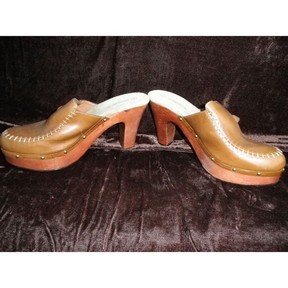 NEW by XHILARATION, CLOGS, TAN, SIZE 9.5 MEDIUM (HEELS 4") MADE IN BRAZIL - Picture 4 of 13